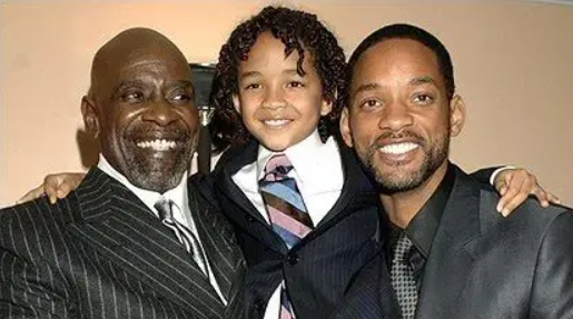 从地铁浴室到百万公司：克里斯托弗・加德纳的 “幸福” 逆袭路